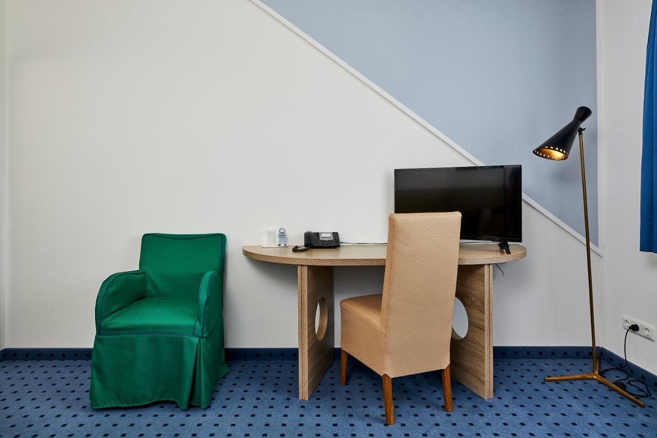 קארלספלד Hotel Schwertfirm מראה חיצוני תמונה