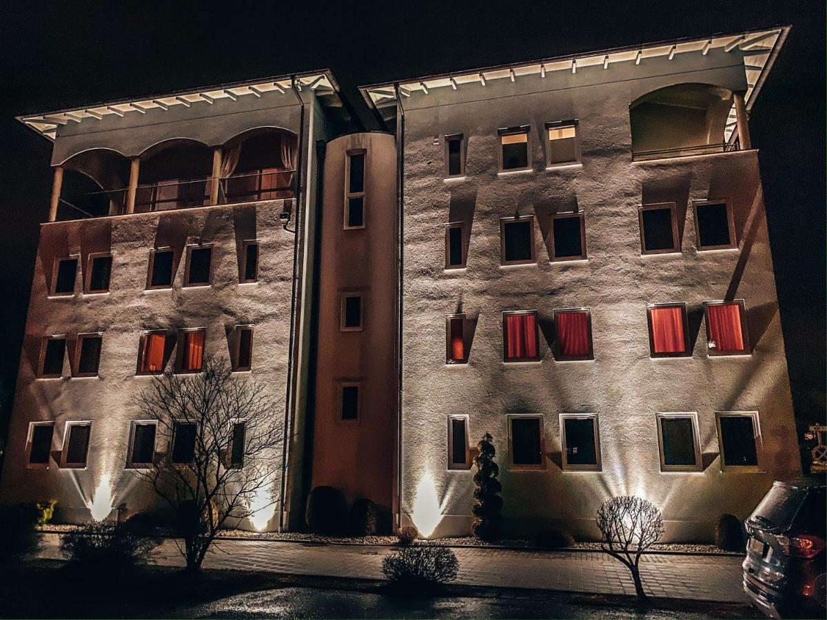 קארלספלד Hotel Schwertfirm מראה חיצוני תמונה