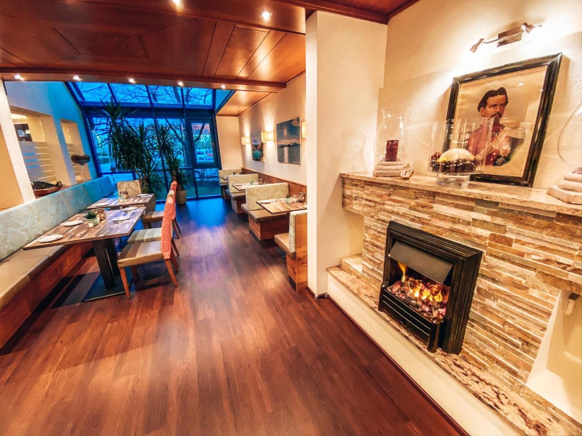 קארלספלד Hotel Schwertfirm מראה חיצוני תמונה