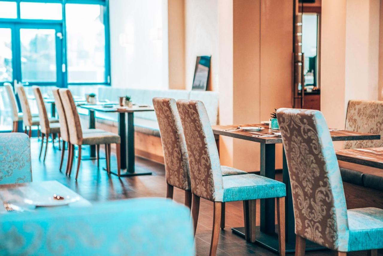 קארלספלד Hotel Schwertfirm מראה חיצוני תמונה